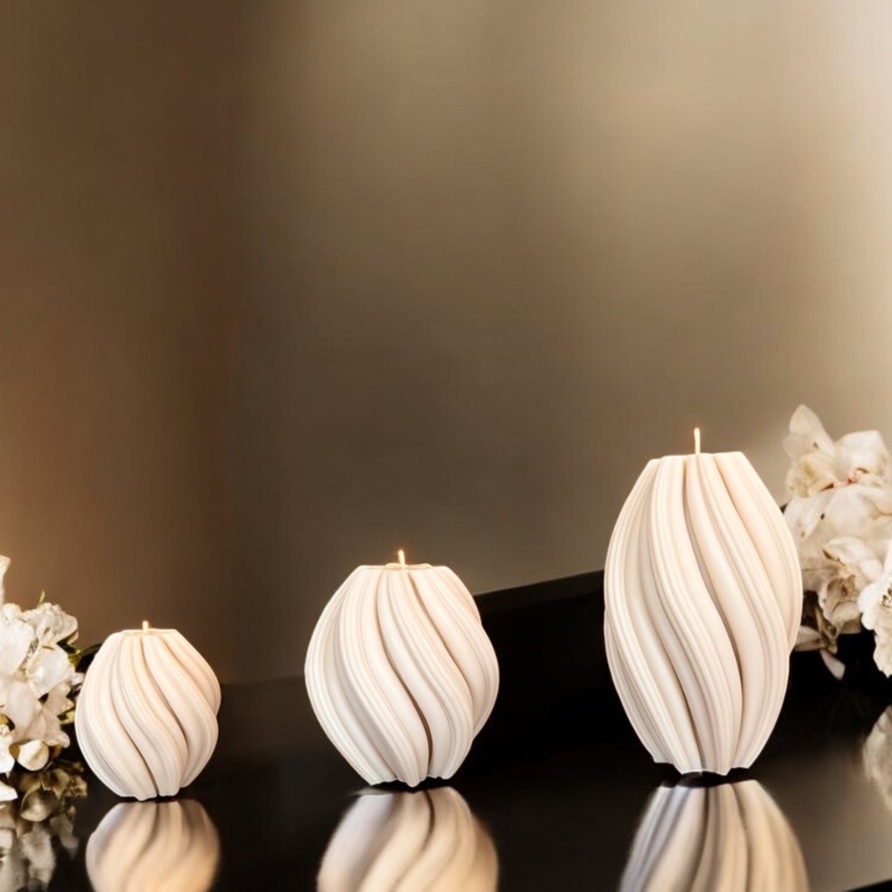 Scented Soy wax Swirl Large Elegant aesthetic Candle - Picture 6 of 6